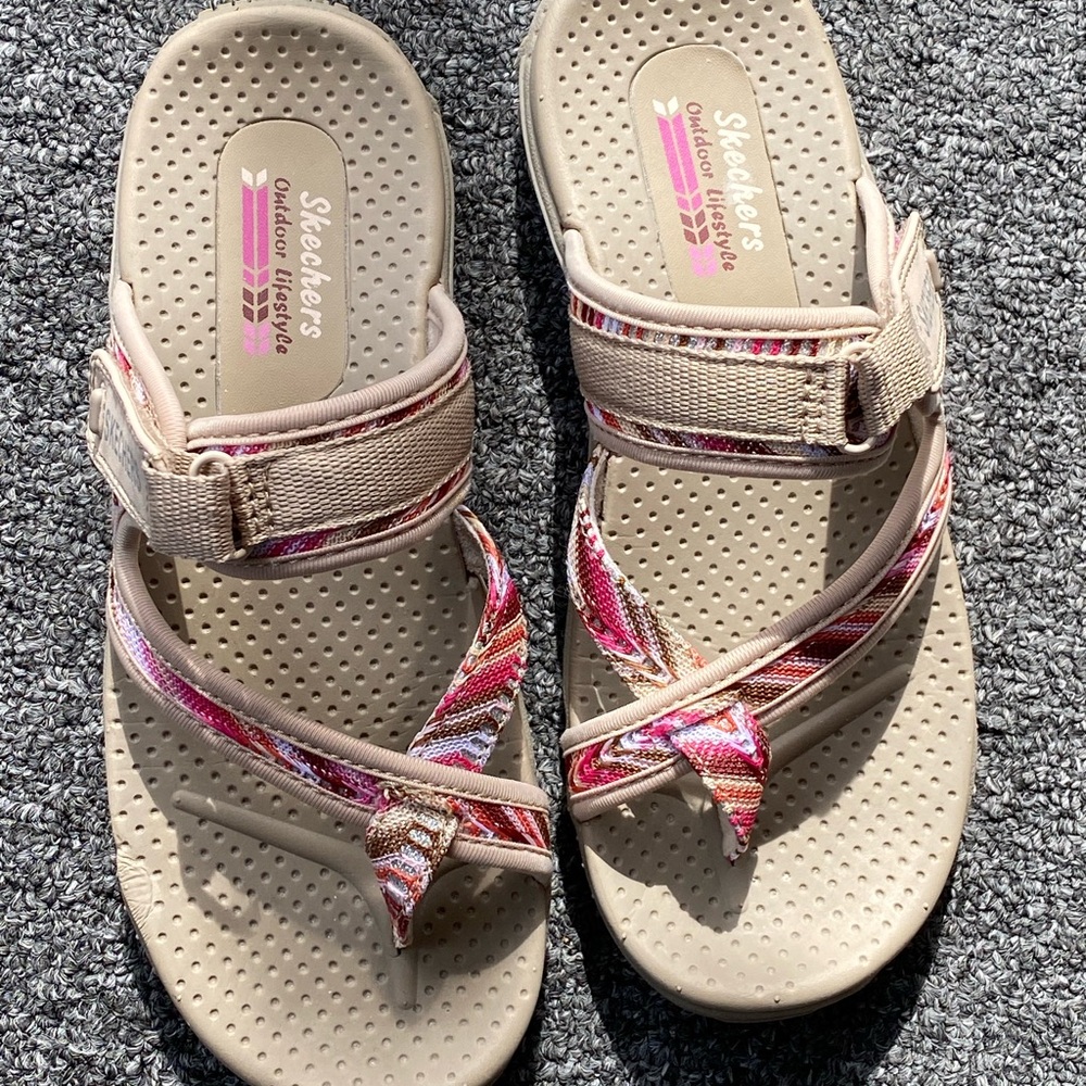 Skechers Women's Tan and Pink Sandals